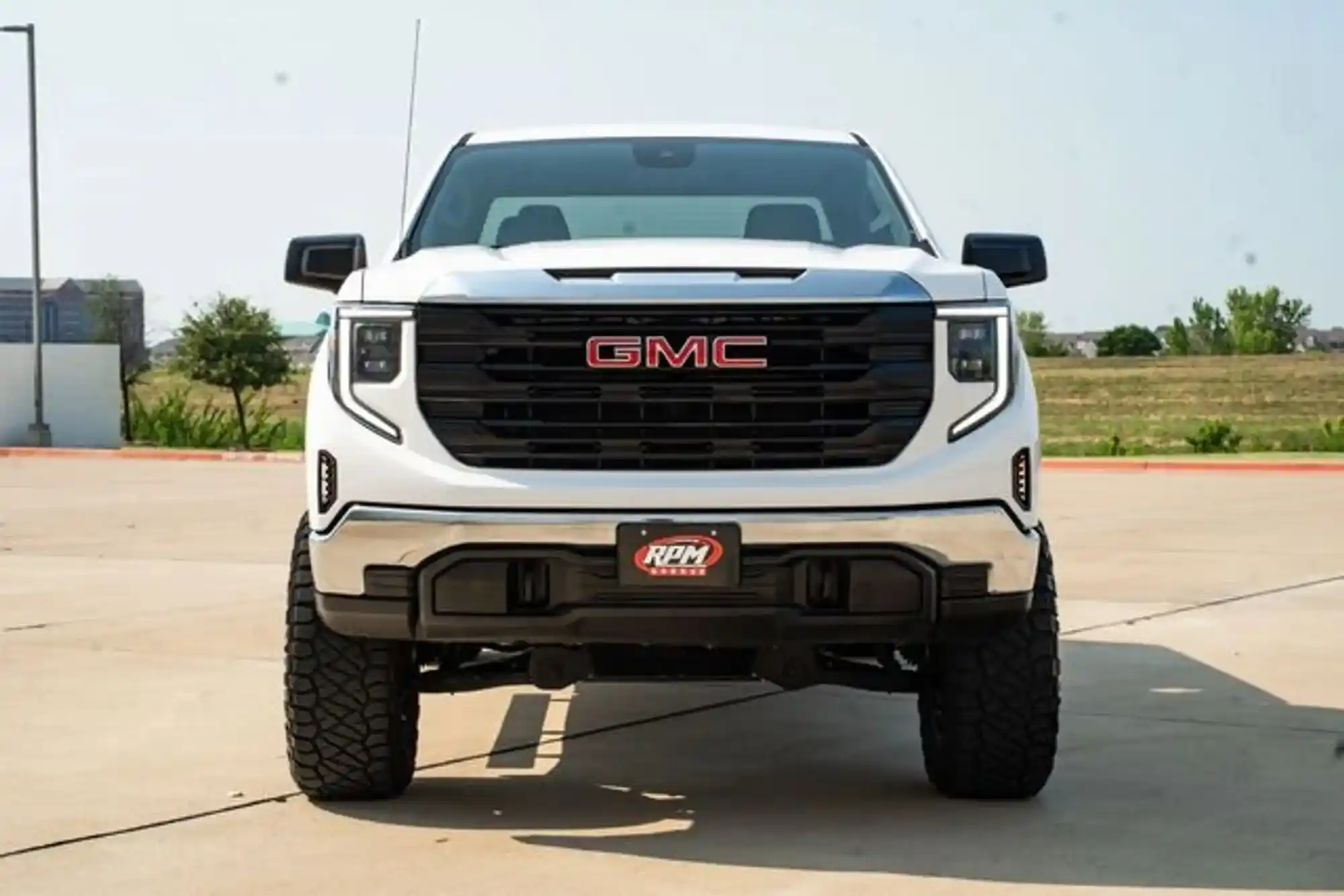 2023-gmc-sierra-1500-pro-4x4-lifted-with-upgrades-for-sale-dallas-tx-4