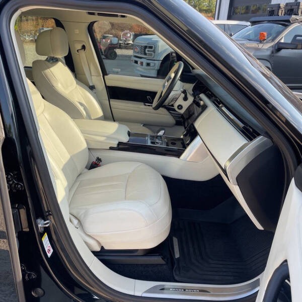 2023-land-rover-range-rover-p530se (9)