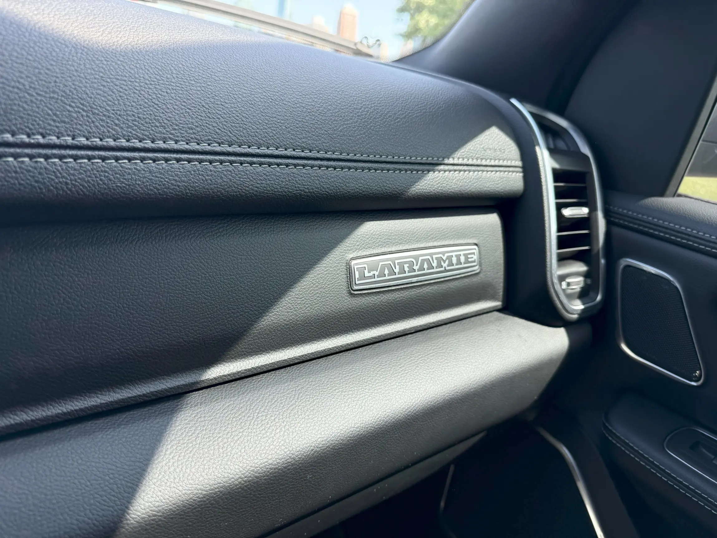 2023-ram-1500-laramie-for-sale-chicago-il-10