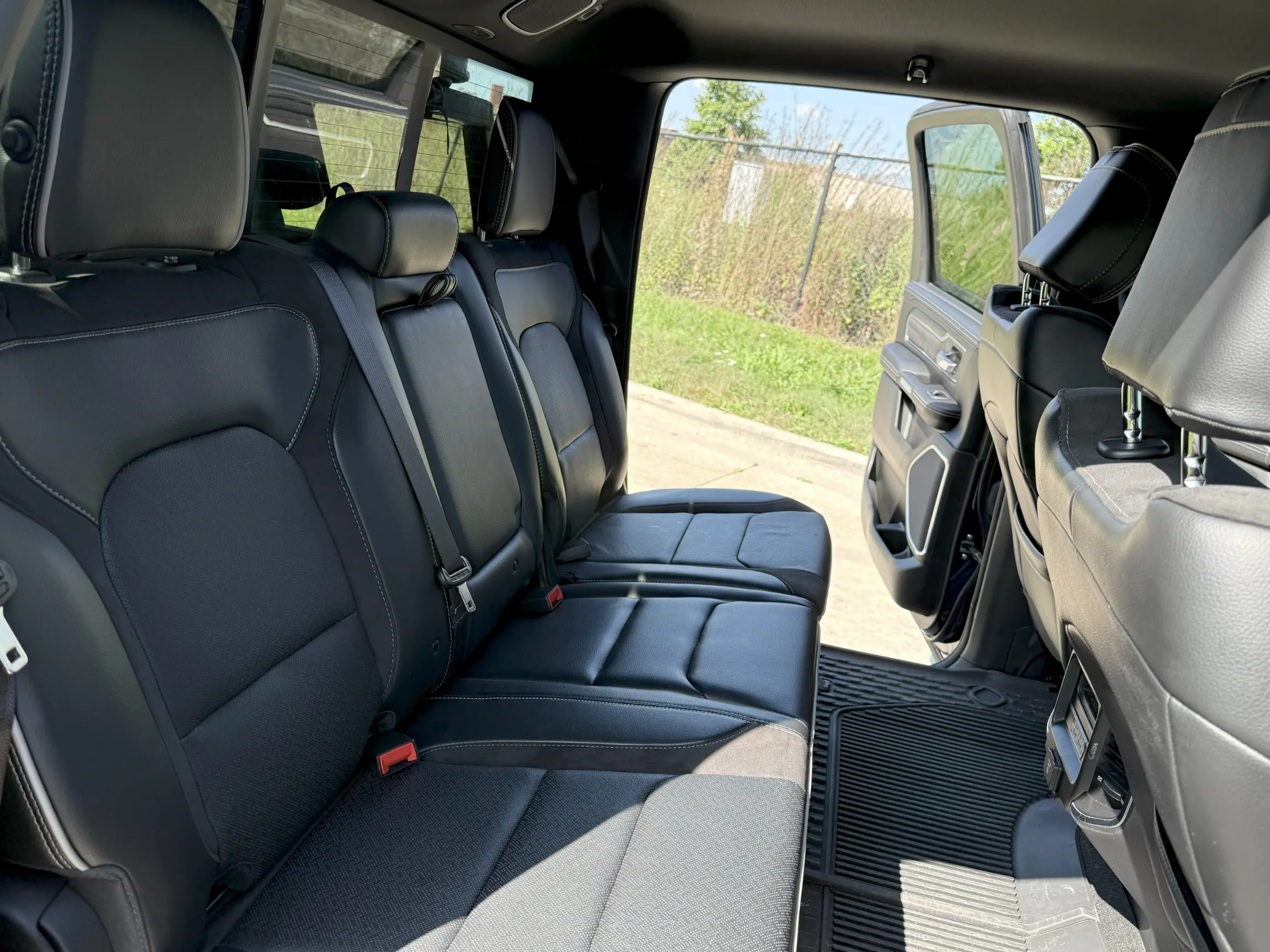 2023-ram-1500-laramie-for-sale-chicago-il-14