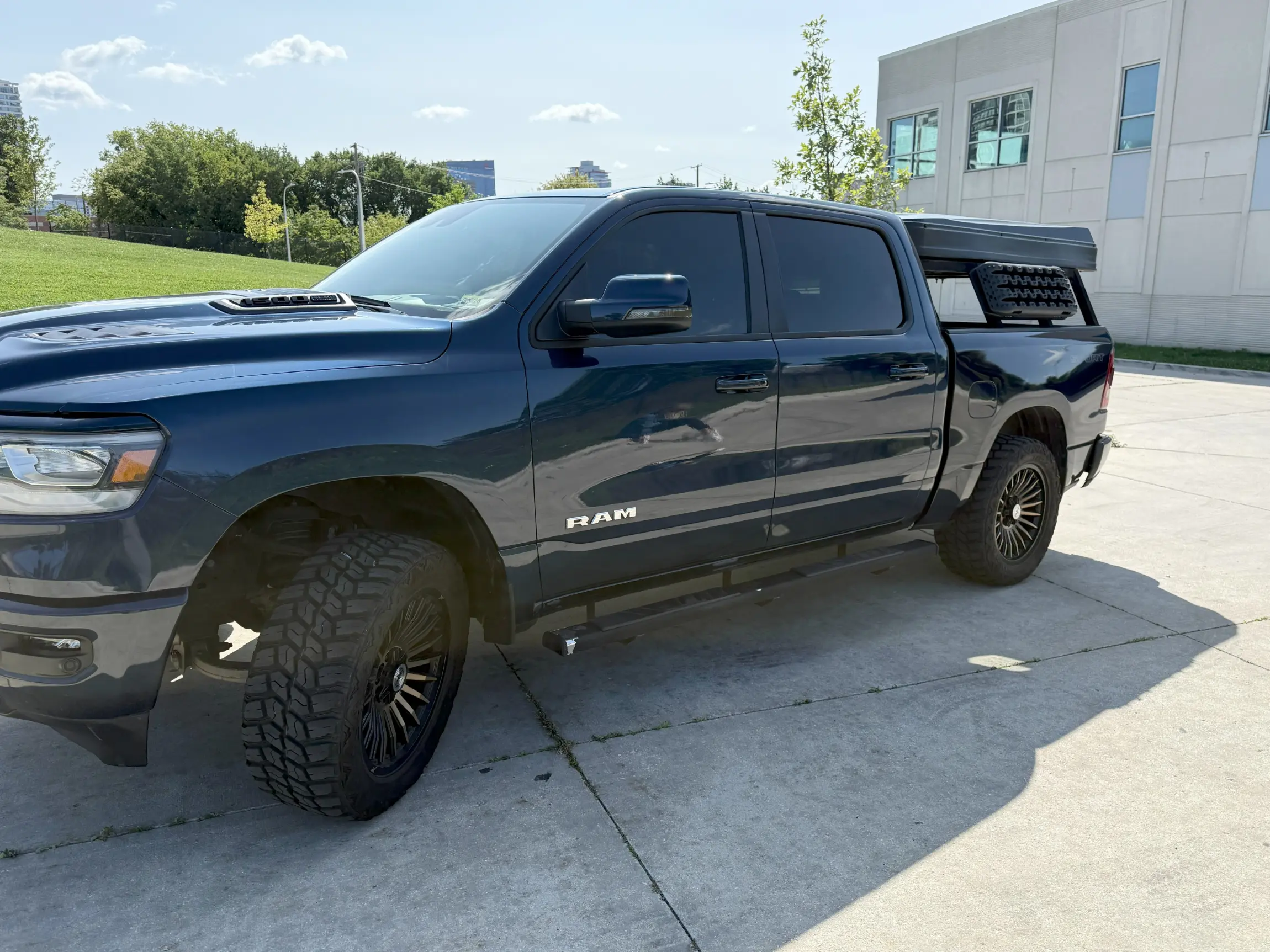 2023-ram-1500-laramie-for-sale-chicago-il-21