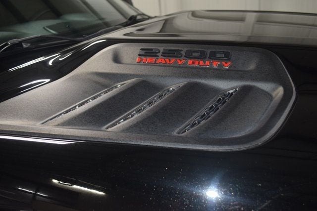 2023-ram-2500-laramie-level-b-night (27)