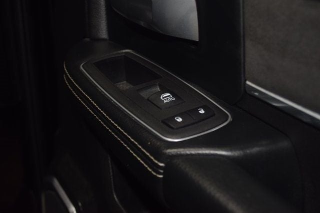 2023-ram-2500-laramie-level-b-night (3)