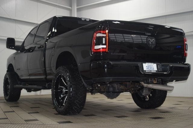 2023-ram-2500-laramie-level-b-night (30)
