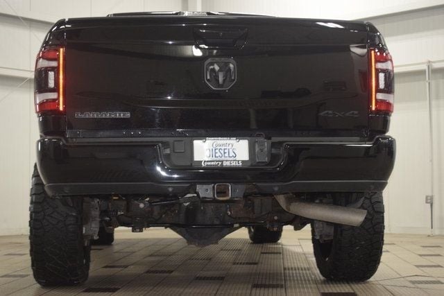 2023-ram-2500-laramie-level-b-night (40)