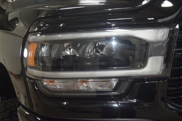 2023-ram-2500-laramie-level-b-night (42)