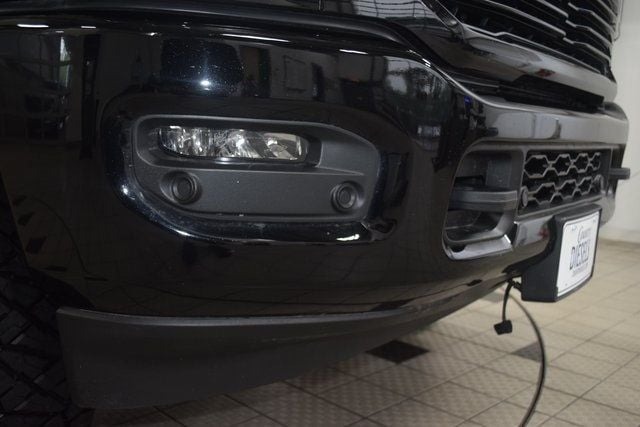 2023-ram-2500-laramie-level-b-night (43)