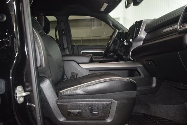 2023-ram-2500-laramie-level-b-night (7)