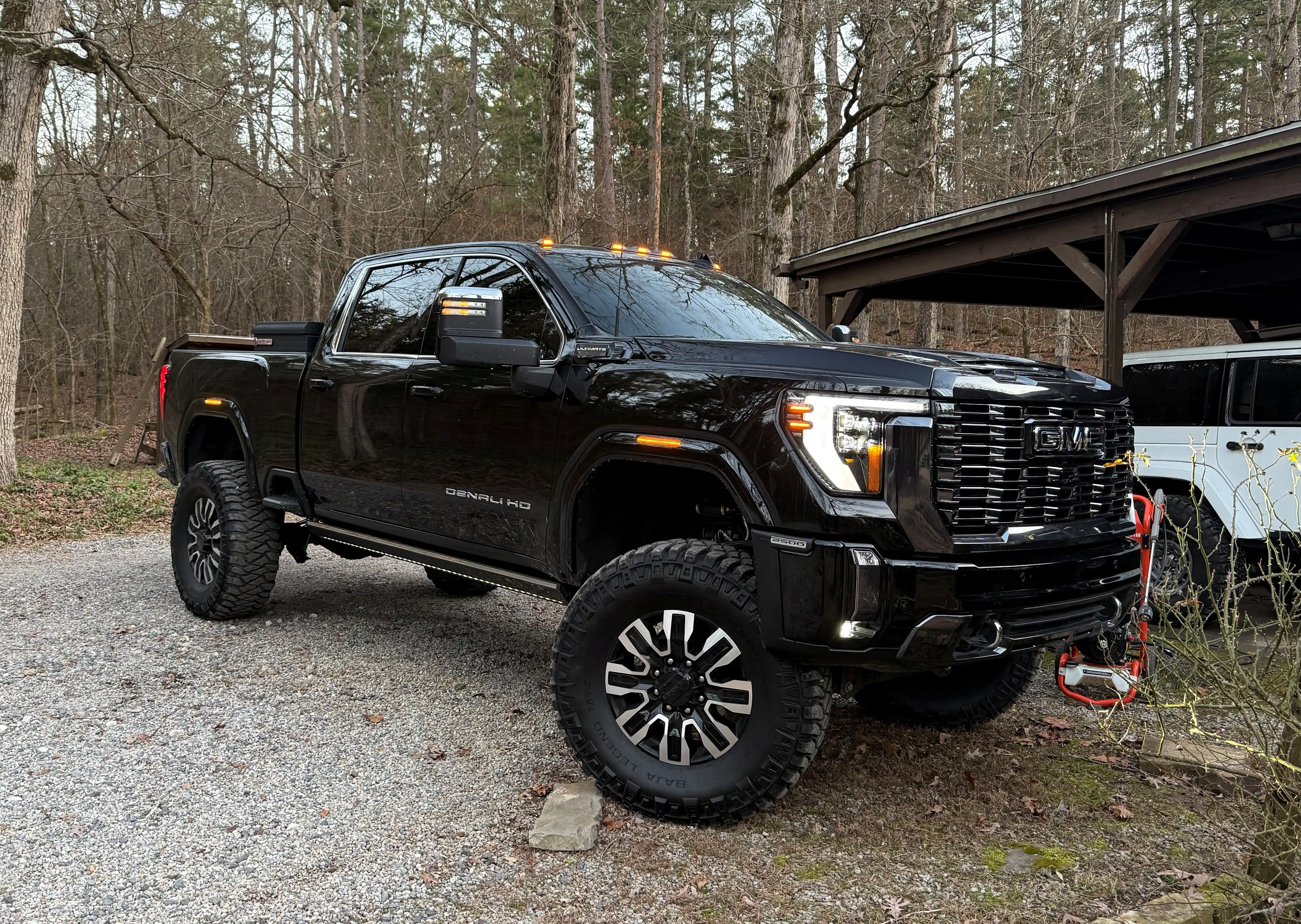 2024-GMC-Denali-Ultimate-HD-07
