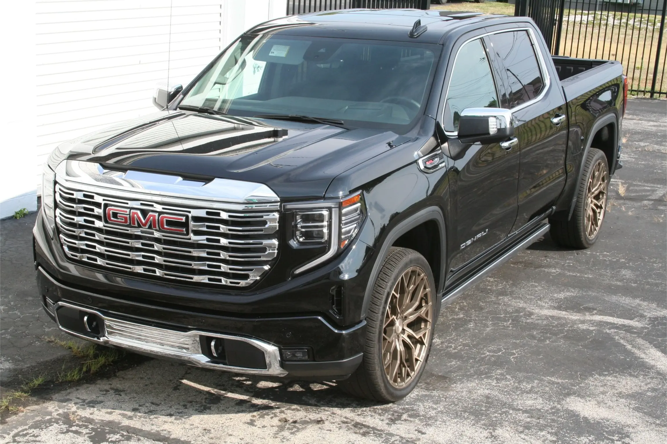 2024-gmc-sierra-1500-denali-for-sale-05