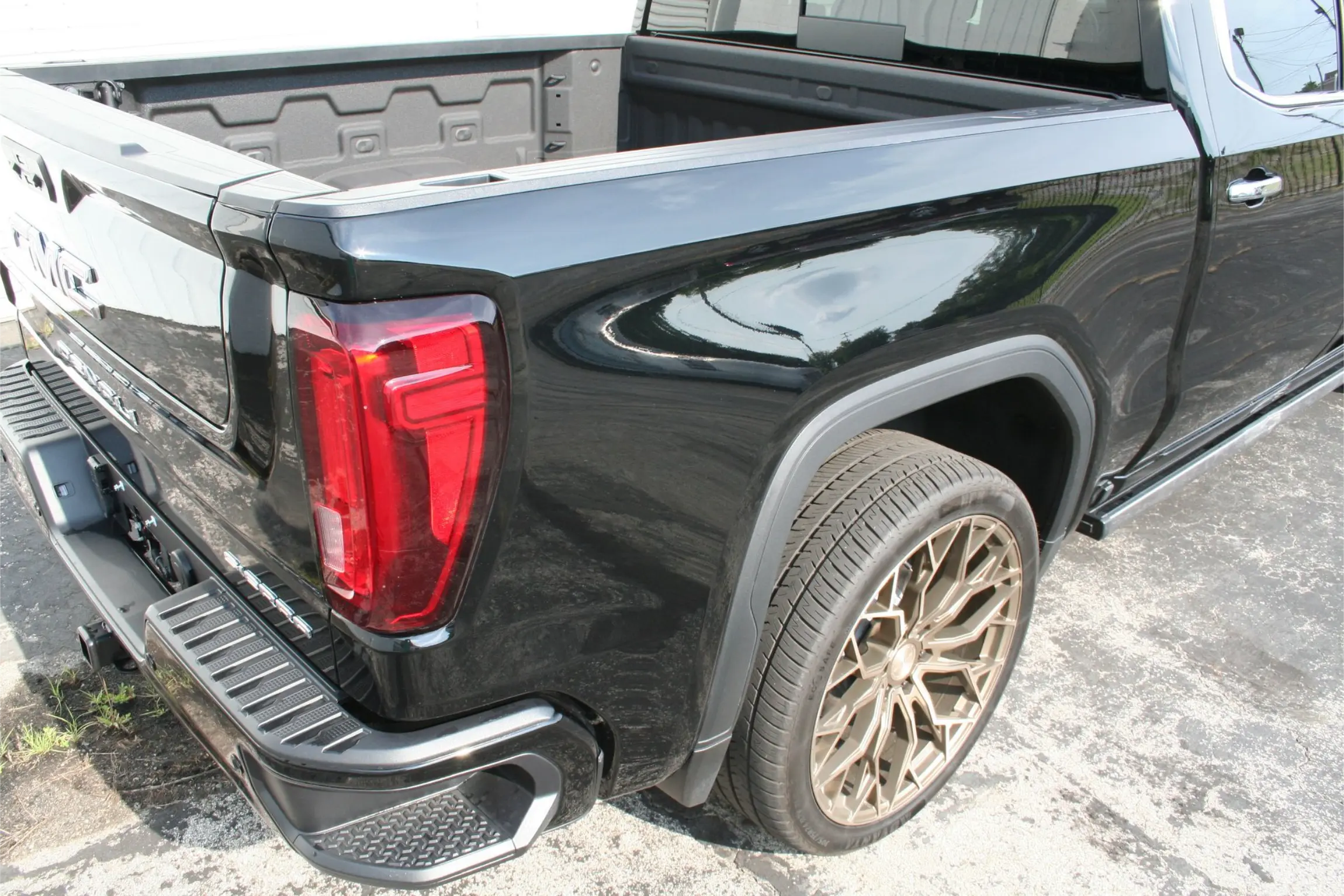 2024-gmc-sierra-1500-denali-for-sale-09