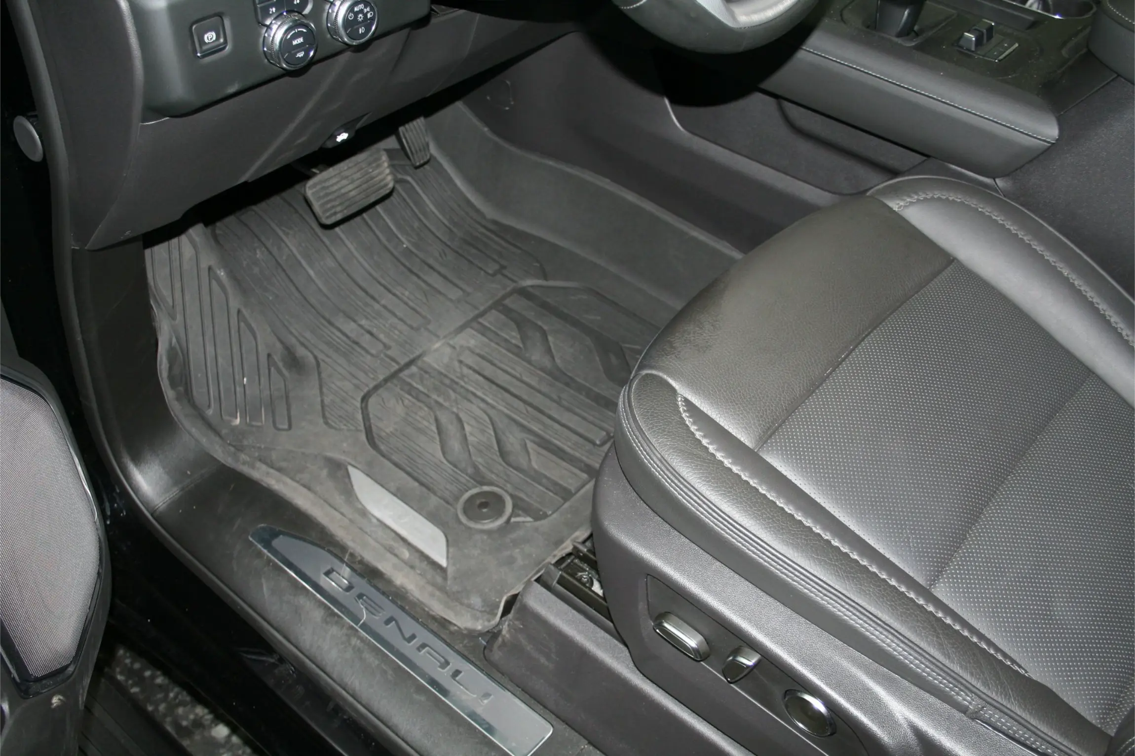 2024-gmc-sierra-1500-denali-for-sale-40