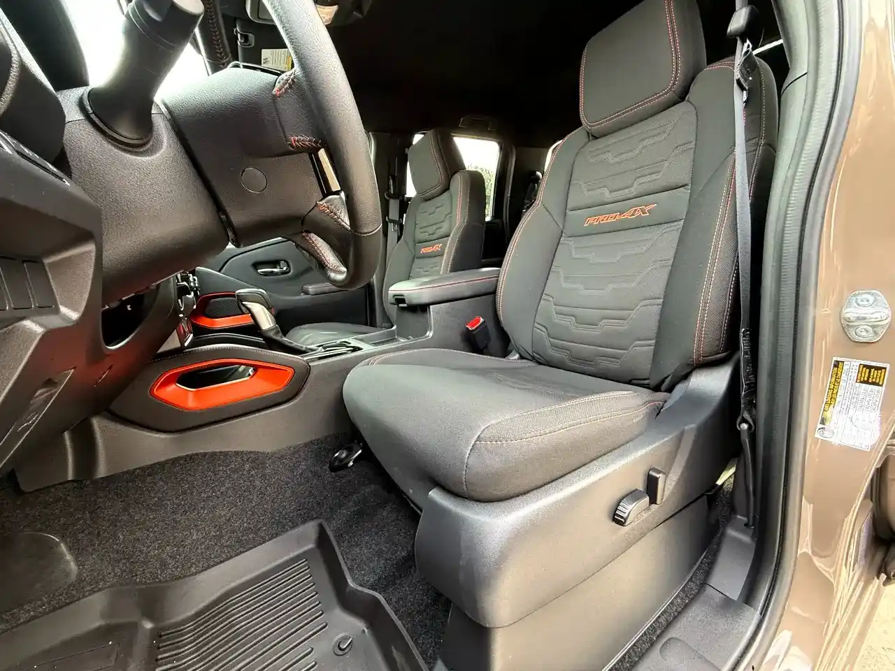2024-nissan-frontier-pro4x-for-sale-kingston-tn-11