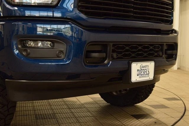 2024-ram-2500-laramie-mega-cab (32)