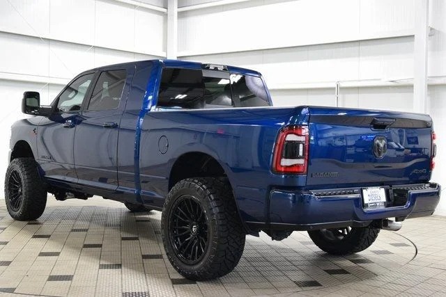 2024-ram-2500-laramie-mega-cab (41)