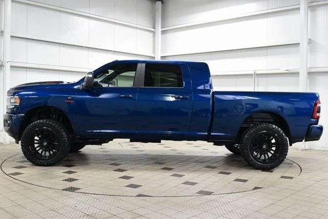 2024-ram-2500-laramie-mega-cab (49)