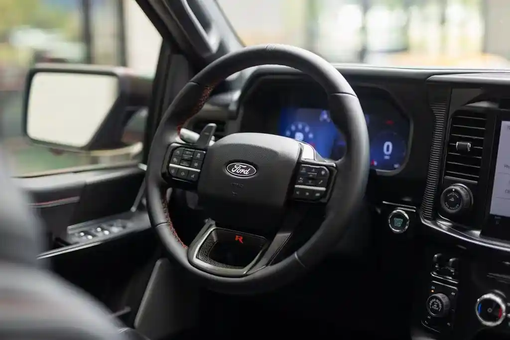 2025-ford-f150-raptor-r-for-sale-south-jordan-city-ut-21