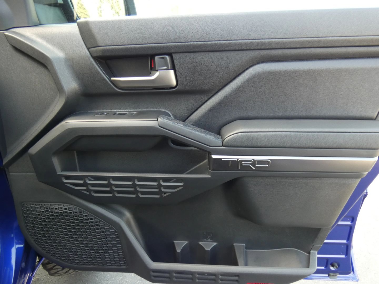 2025-toyota-tacoma-trd-sport-for-sale-costa-mesa-ca-36