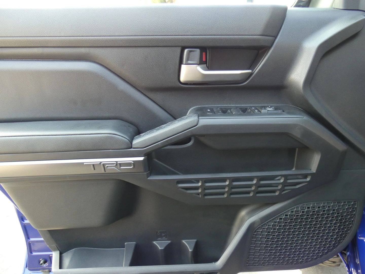 2025-toyota-tacoma-trd-sport-for-sale-costa-mesa-ca-53