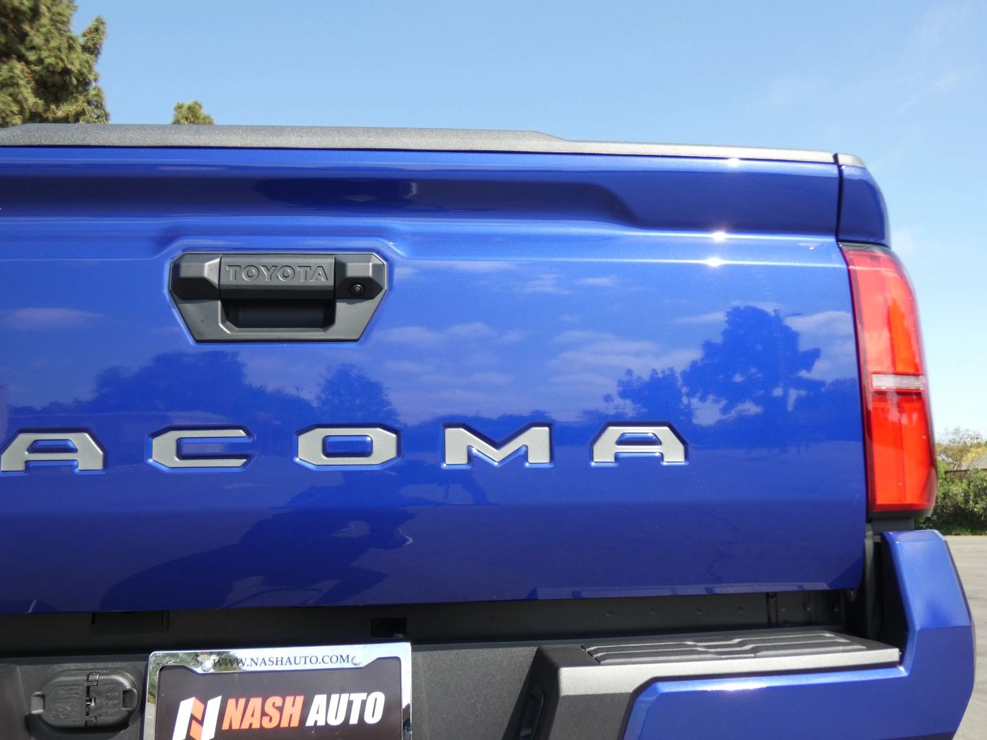 2025-toyota-tacoma-trd-sport-for-sale-costa-mesa-ca-8