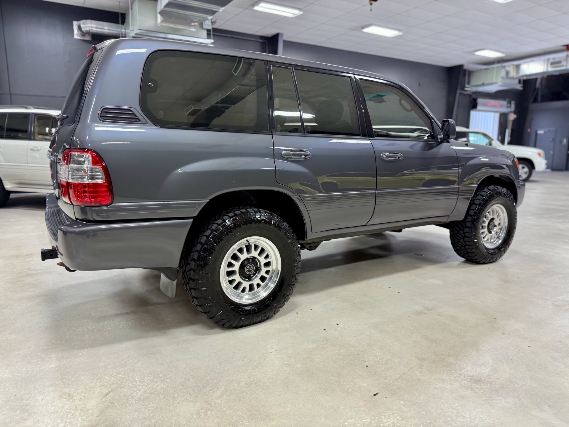 Used-2003-Toyota-Land-Cruiser-100-SERIES-FRESH-BUILD-EXCEPTIONAL-1757632742 (1)