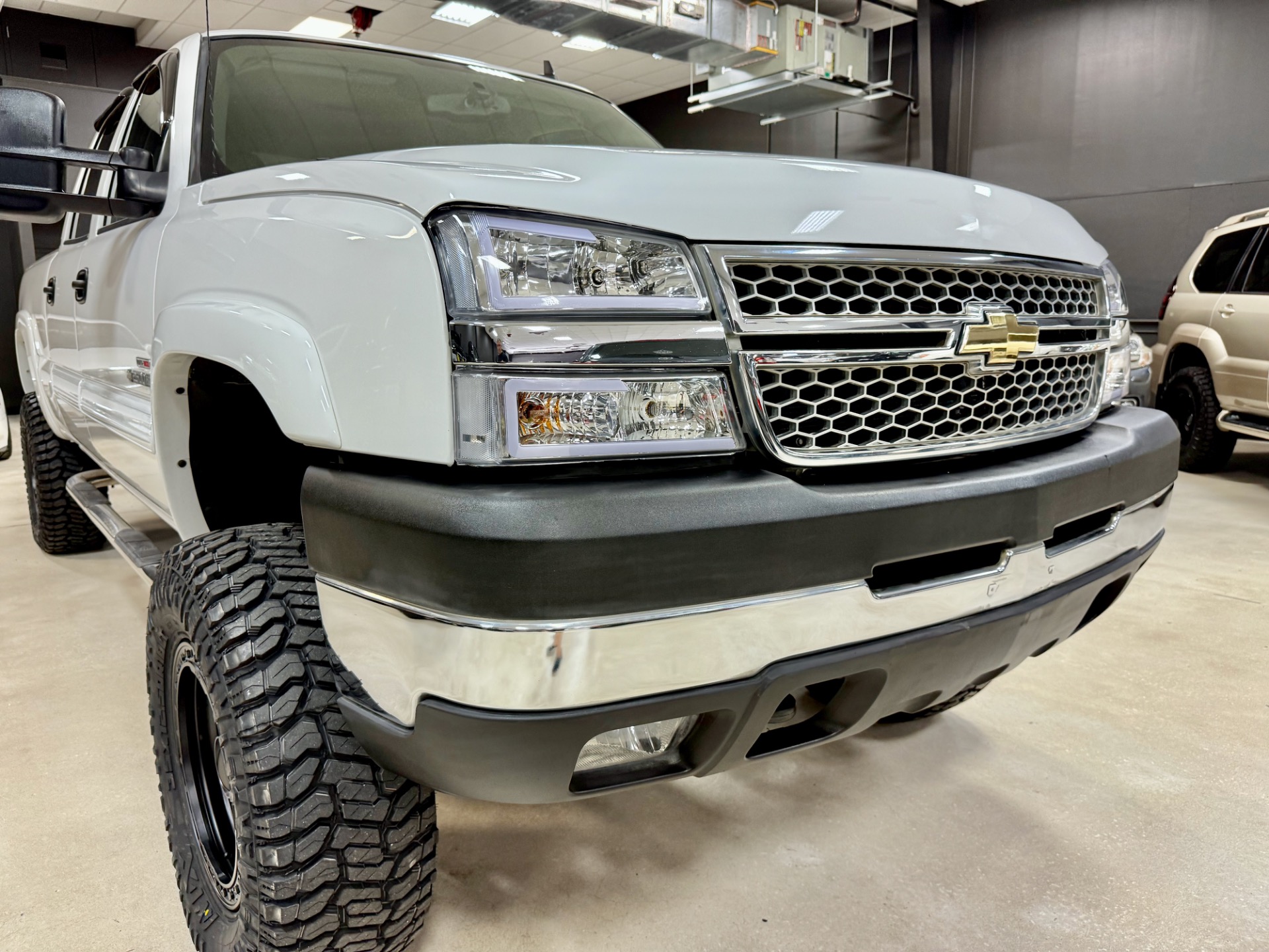 Used-2006-Chevrolet-Silverado-2500HD-DURAMAX-4X4-LT-20K-MILES-1757630260