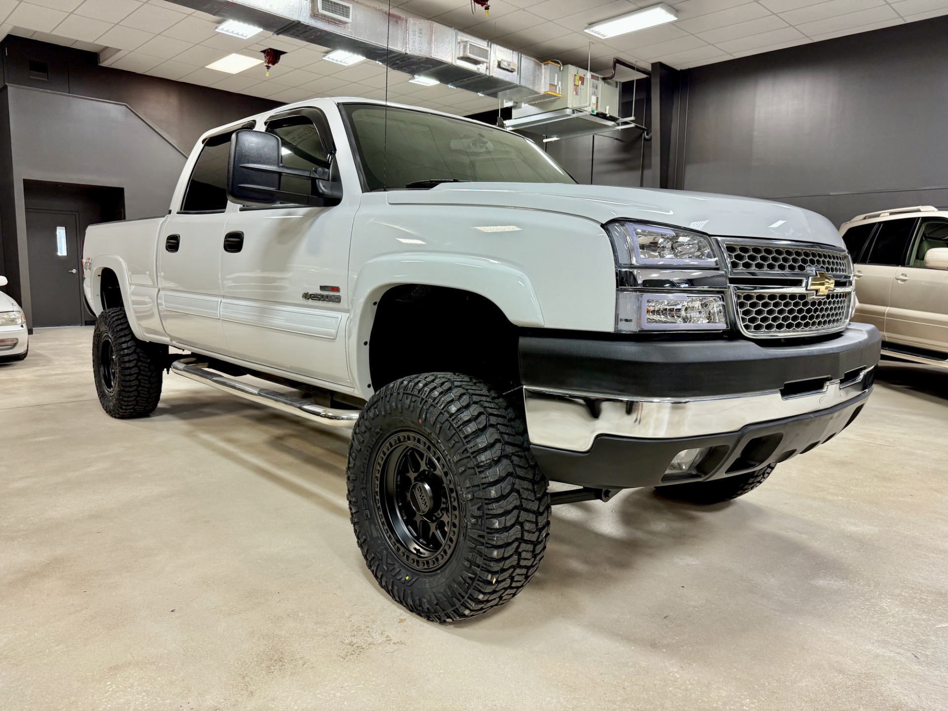 Used-2006-Chevrolet-Silverado-2500HD-DURAMAX-4X4-LT-20K-MILES-1757630261 (1)