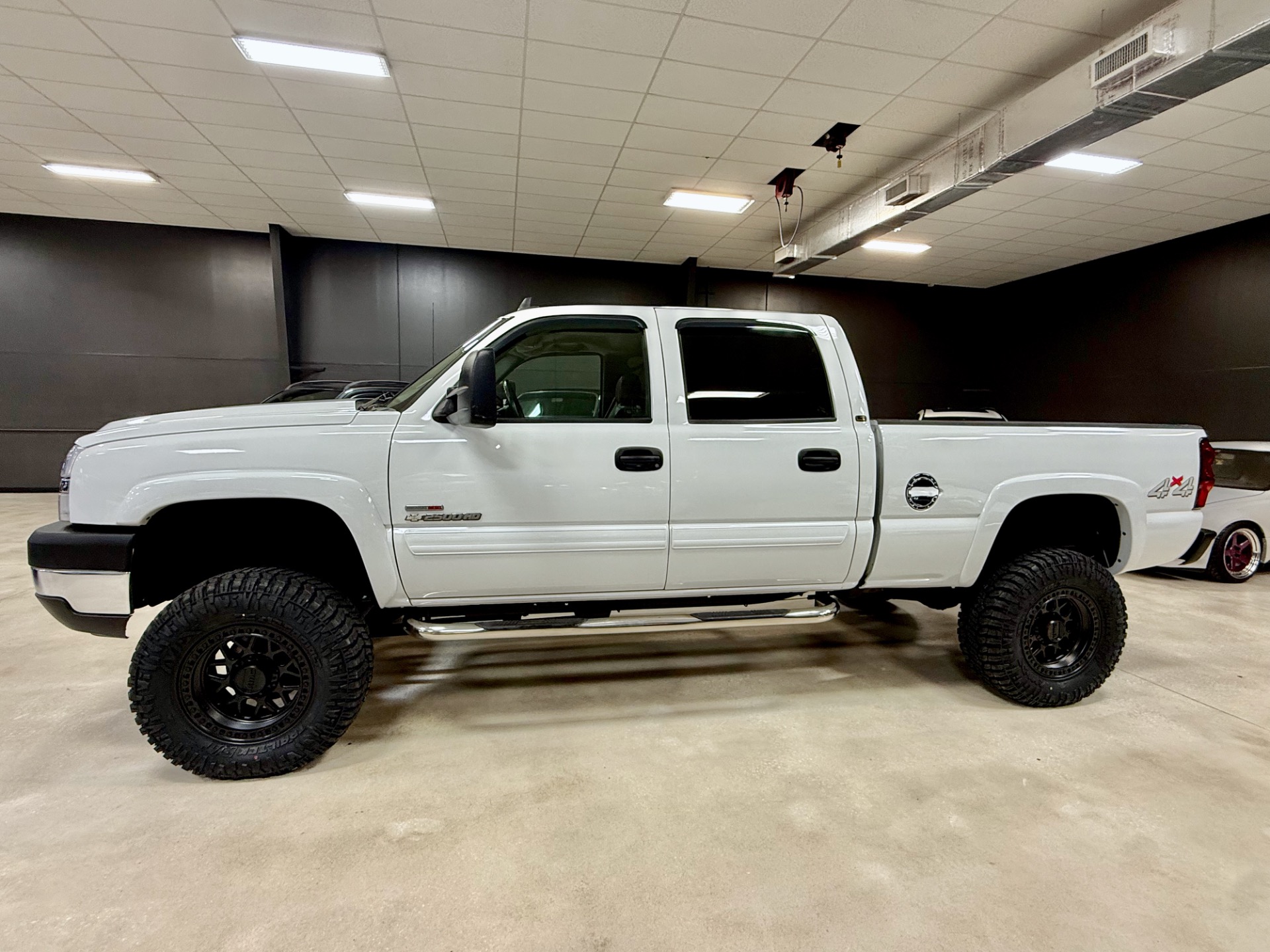 Used-2006-Chevrolet-Silverado-2500HD-DURAMAX-4X4-LT-20K-MILES-1757630264 (1)