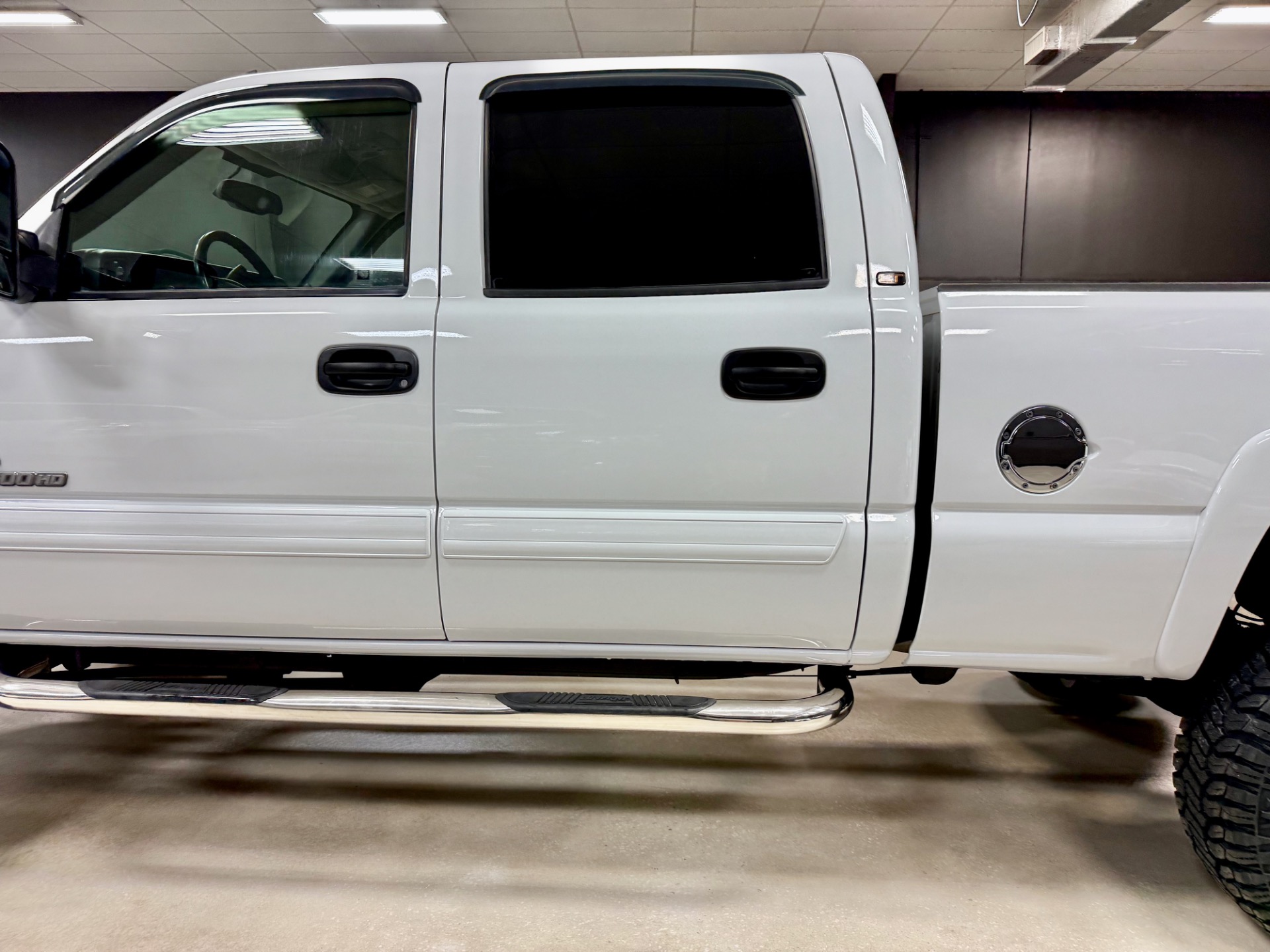 Used-2006-Chevrolet-Silverado-2500HD-DURAMAX-4X4-LT-20K-MILES-1757630268 (1)