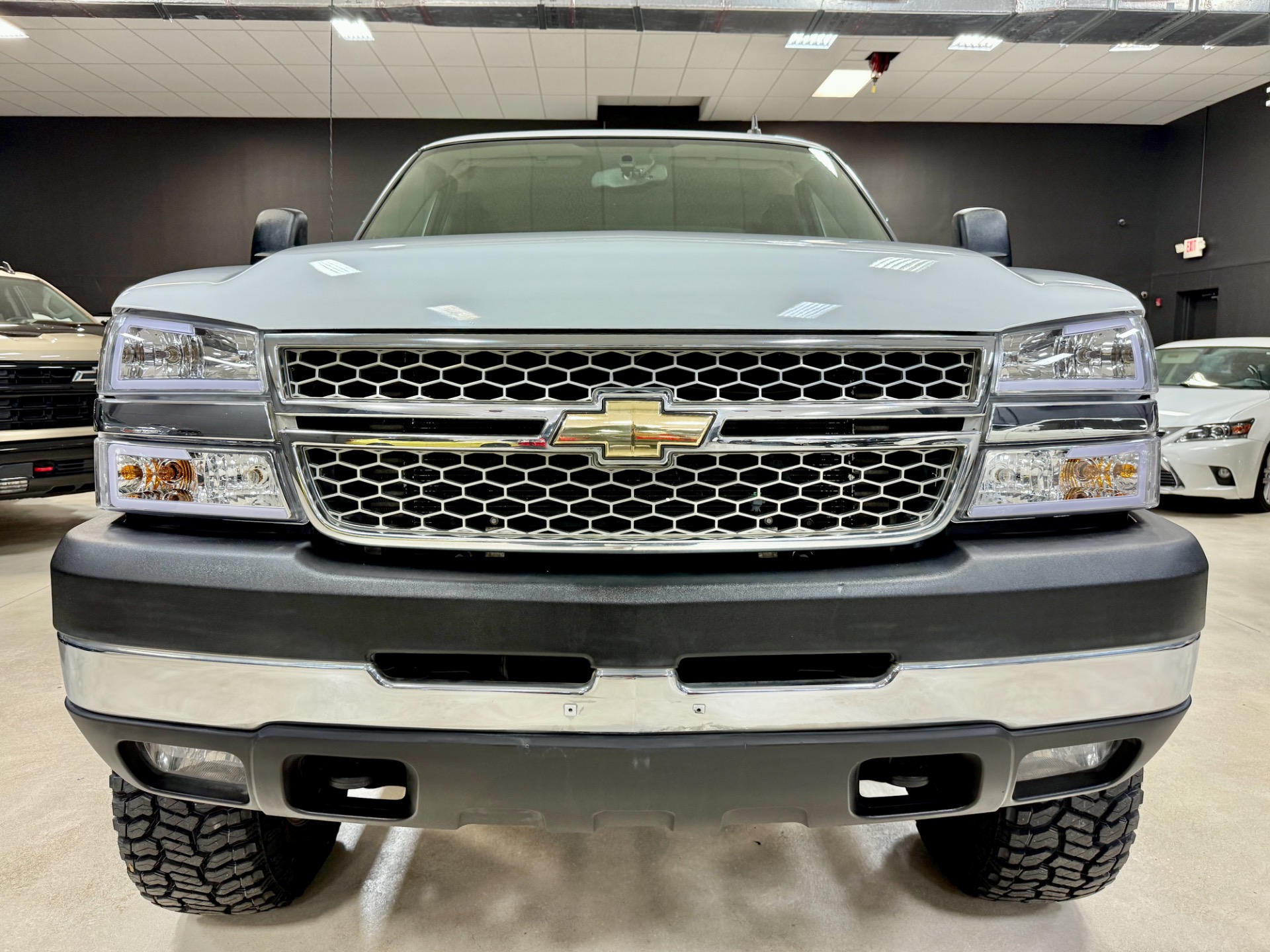 Used-2006-Chevrolet-Silverado-2500HD-DURAMAX-4X4-LT-20K-MILES-1757630270