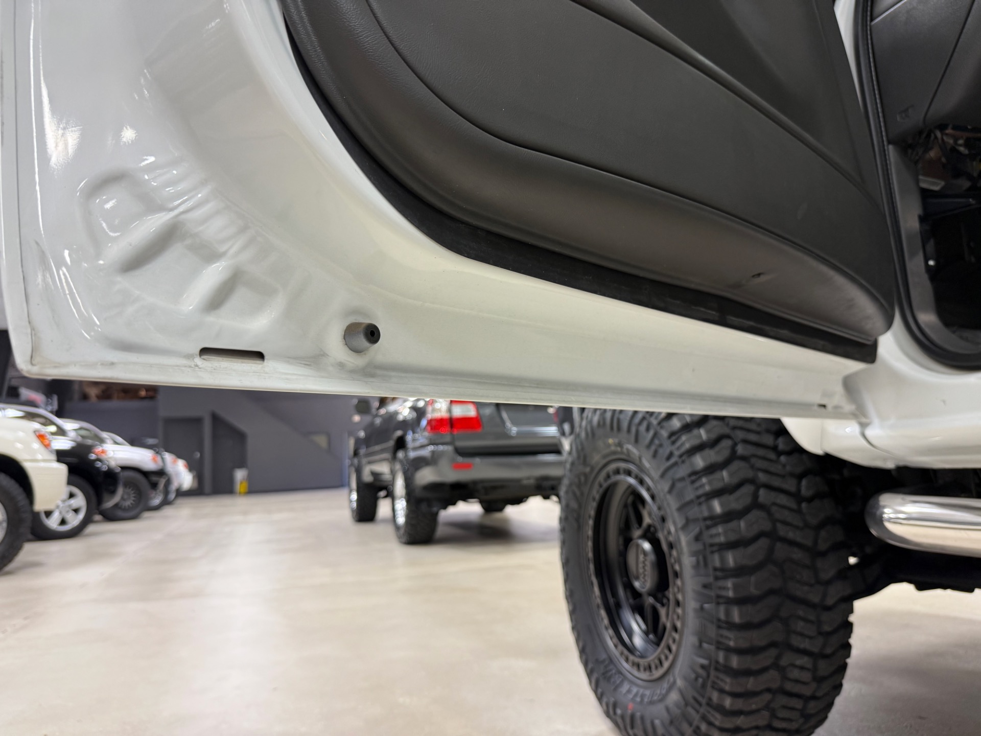 Used-2006-Chevrolet-Silverado-2500HD-DURAMAX-4X4-LT-20K-MILES-1757630278