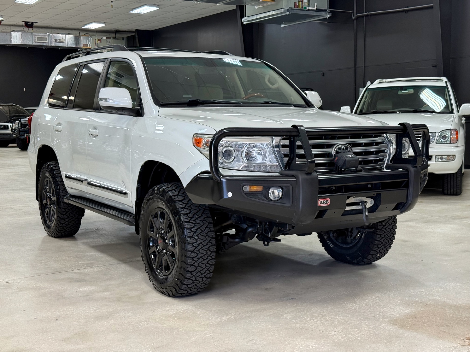 Used-2015-Toyota-Land-Cruiser-200-SERIES-EXCEPTIONAL-BUILD-1758050912