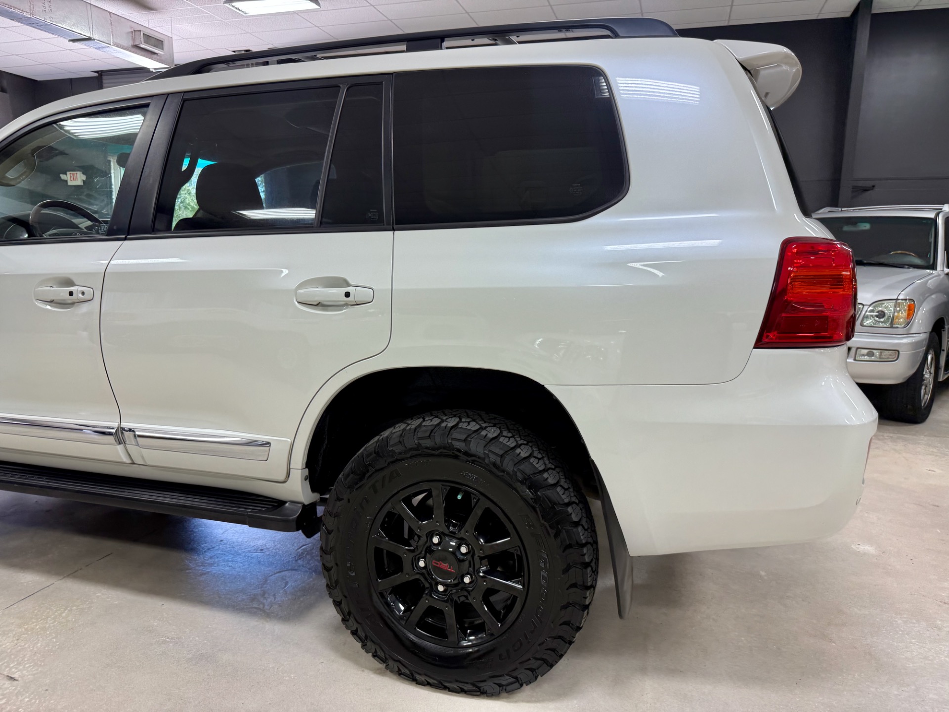 Used-2015-Toyota-Land-Cruiser-200-SERIES-EXCEPTIONAL-BUILD-1758050920