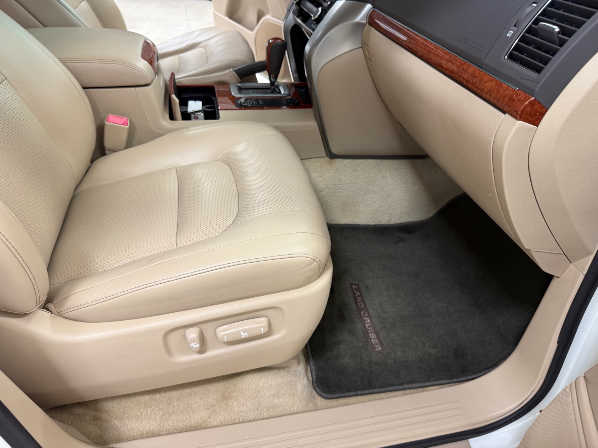 Used-2015-Toyota-Land-Cruiser-200-SERIES-EXCEPTIONAL-BUILD-1758050927