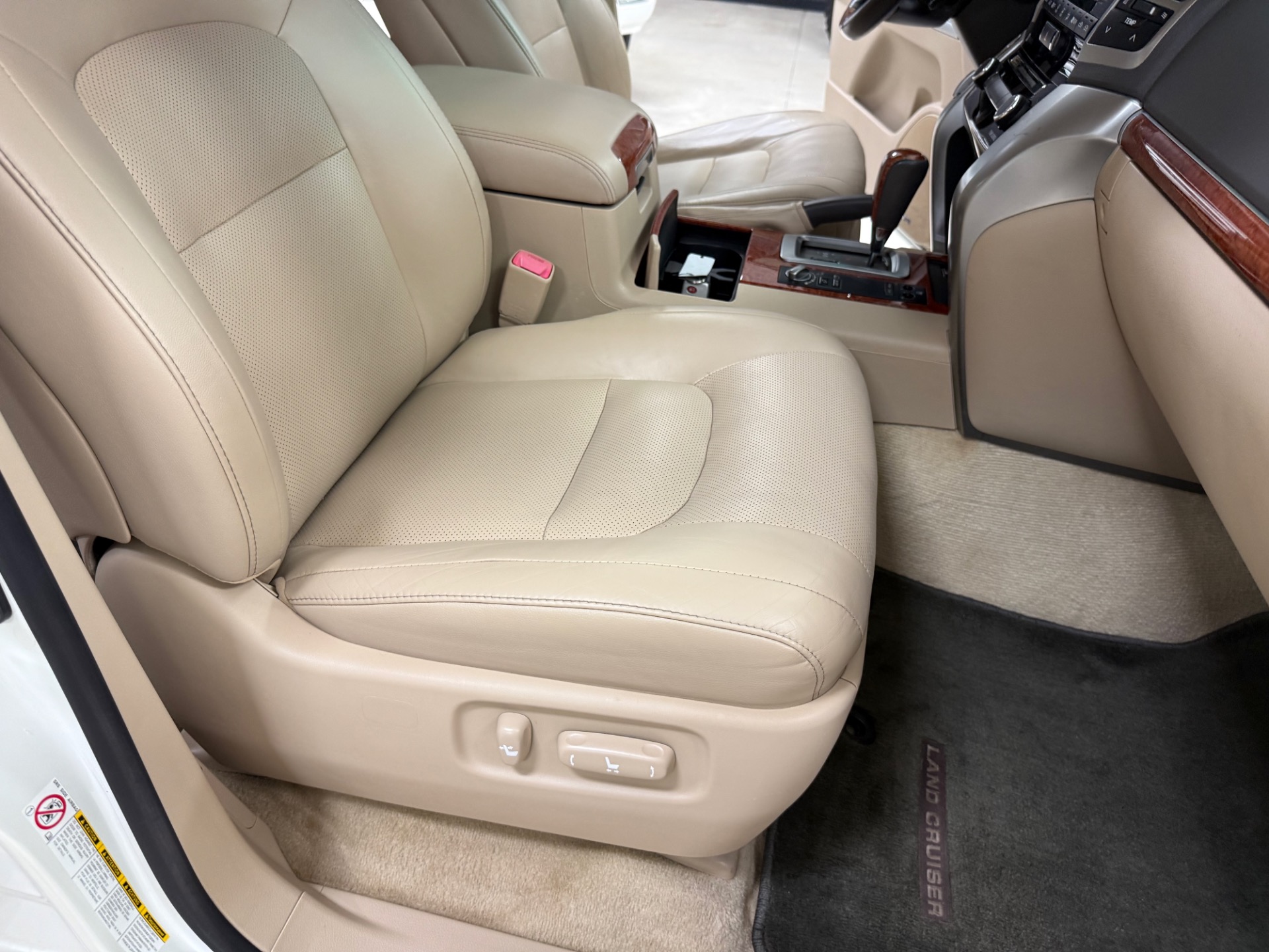 Used-2015-Toyota-Land-Cruiser-200-SERIES-EXCEPTIONAL-BUILD-1758050929