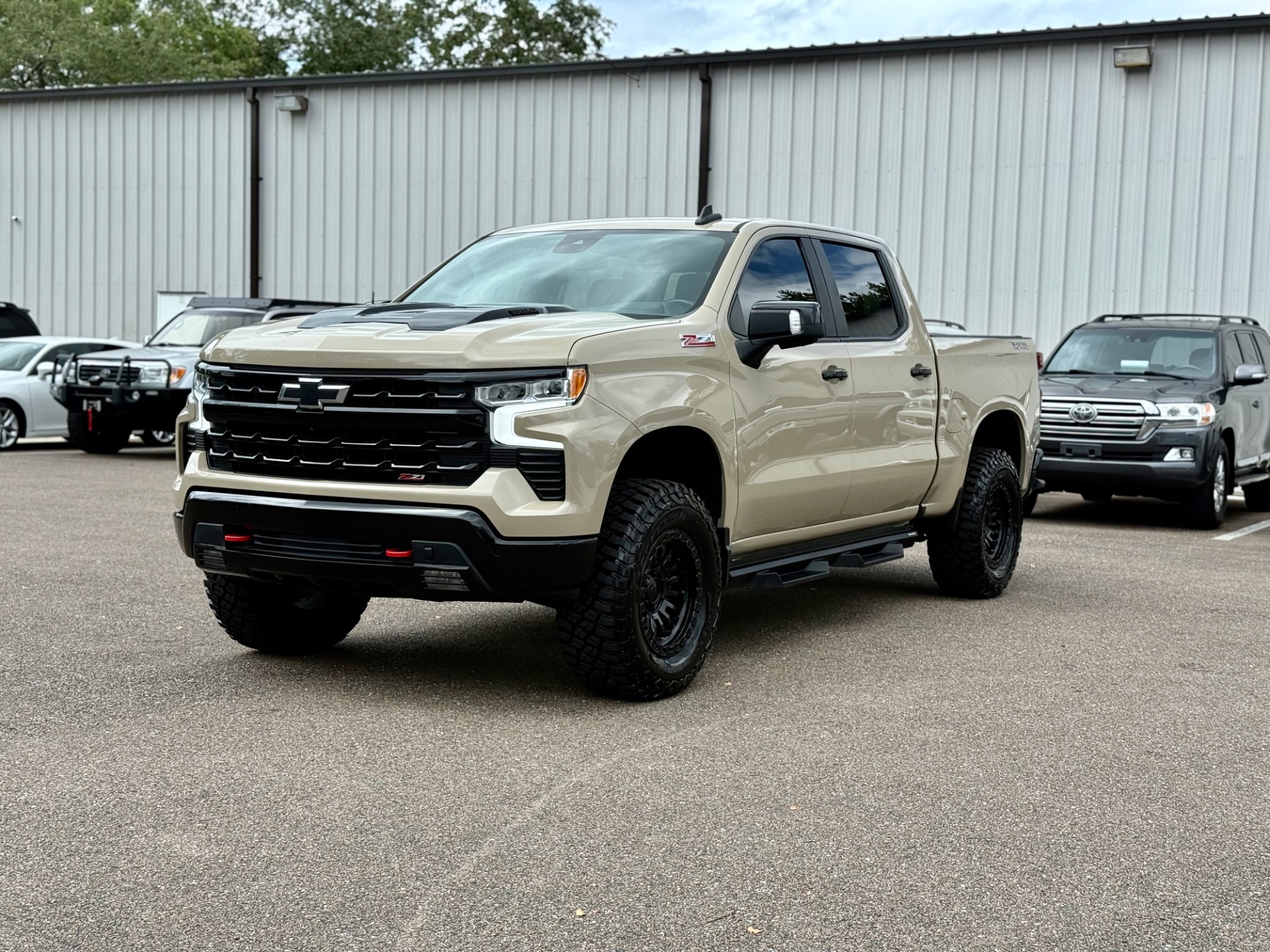 Used-2022-Chevrolet-Silverado-1500-4x4-LIFTED-LT-Trail-Boss-1757102750
