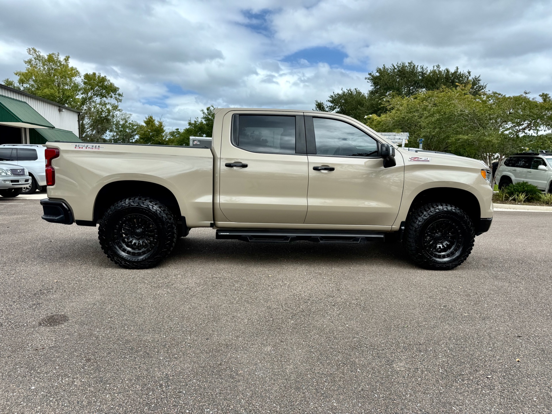 Used-2022-Chevrolet-Silverado-1500-4x4-LIFTED-LT-Trail-Boss-1757102772