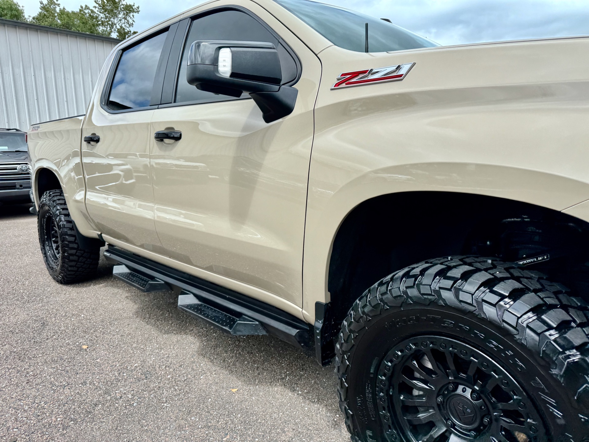 Used-2022-Chevrolet-Silverado-1500-4x4-LIFTED-LT-Trail-Boss-1757102775