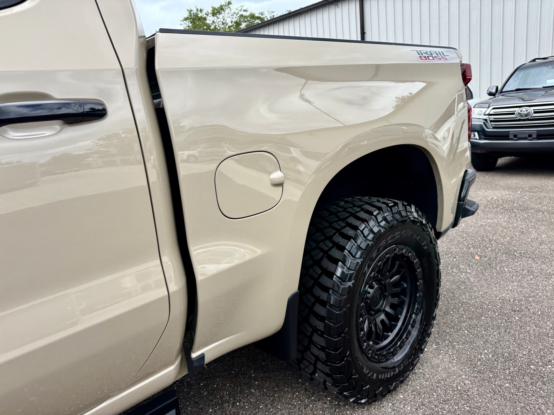 Used-2022-Chevrolet-Silverado-1500-4x4-LIFTED-LT-Trail-Boss-1757102784