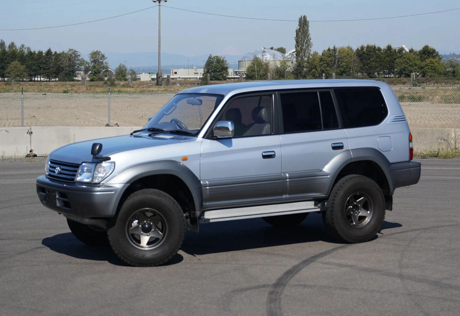 land-cruiser-prado-jdm-offroad-for-sale-08