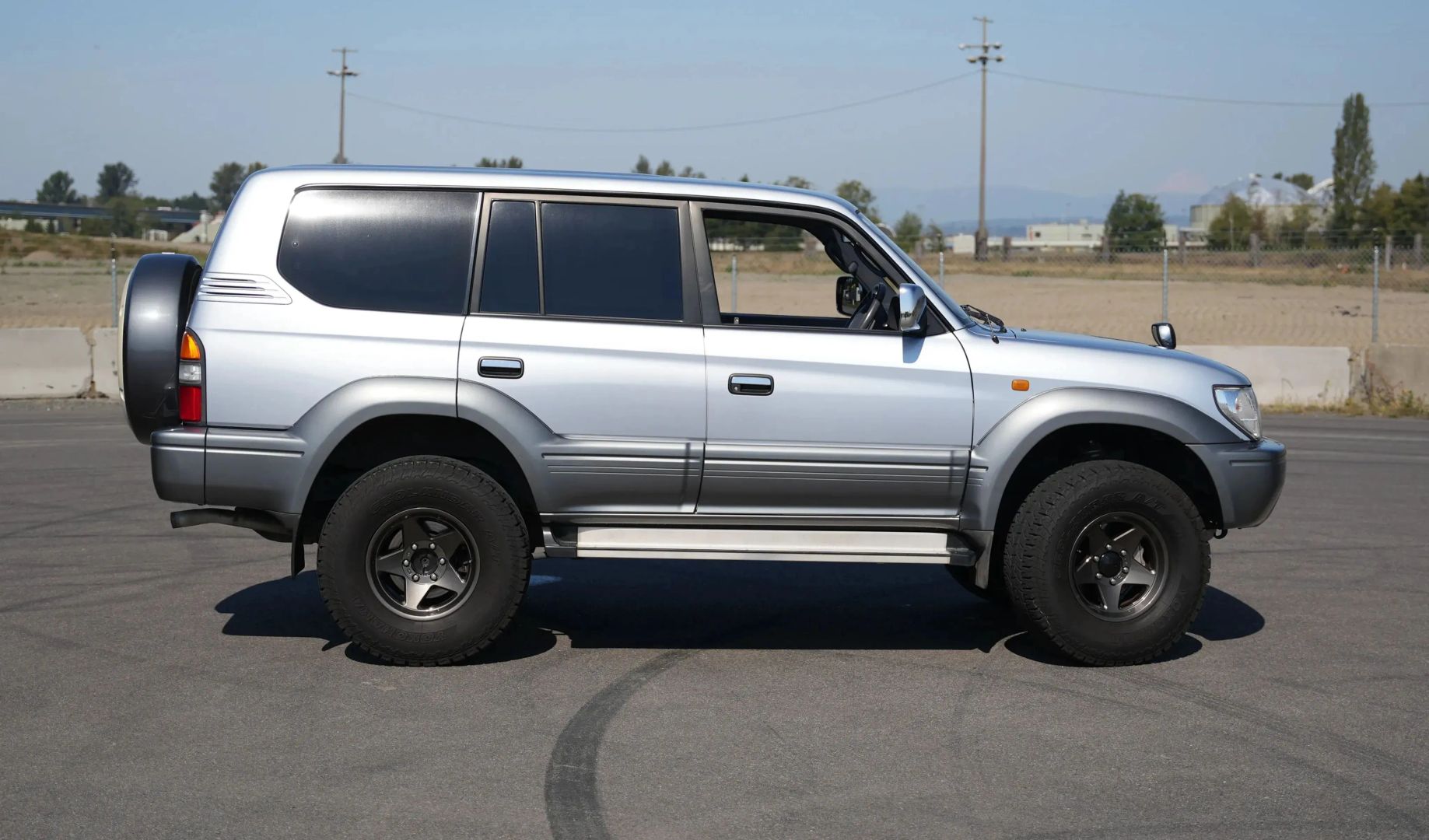 land-cruiser-prado-jdm-offroad-for-sale-18