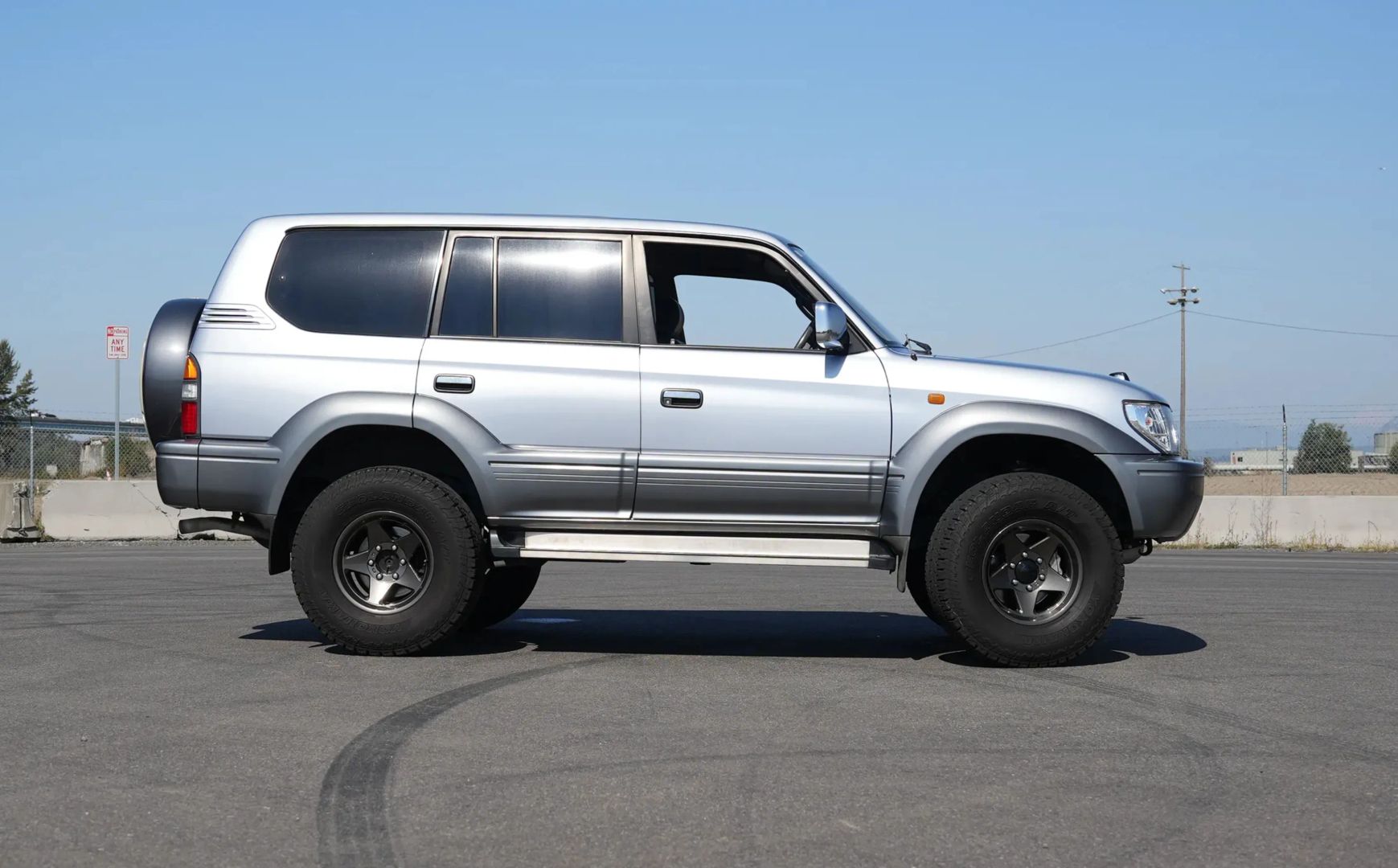land-cruiser-prado-jdm-offroad-for-sale-19