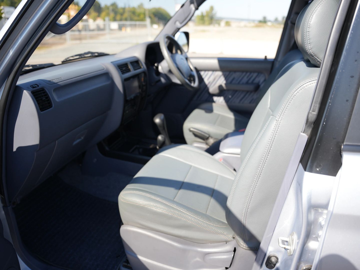 land-cruiser-prado-jdm-offroad-for-sale-52