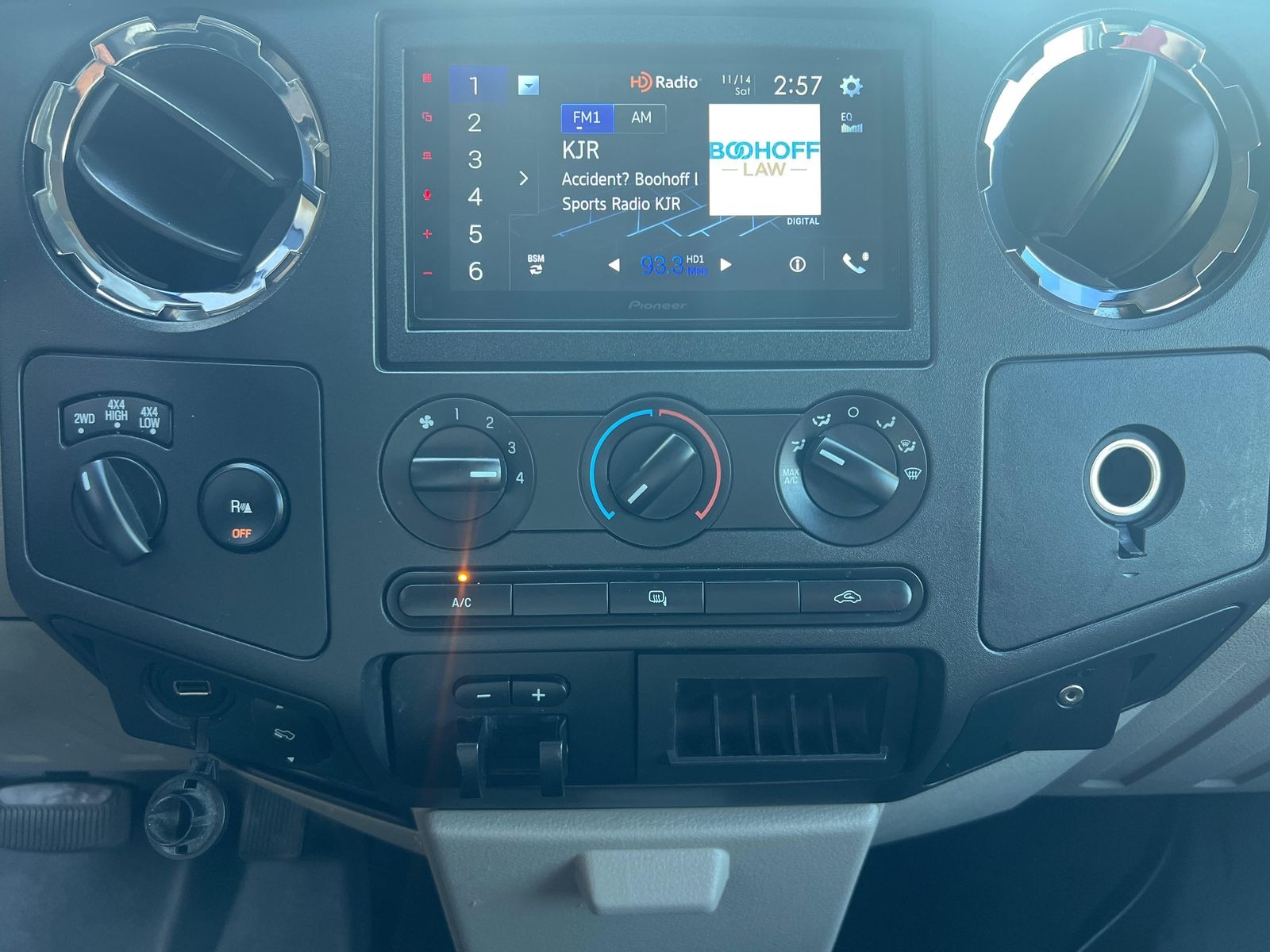 modified-2009-ford-f-350-xlt-for-sale-bonney-lake-wa-18