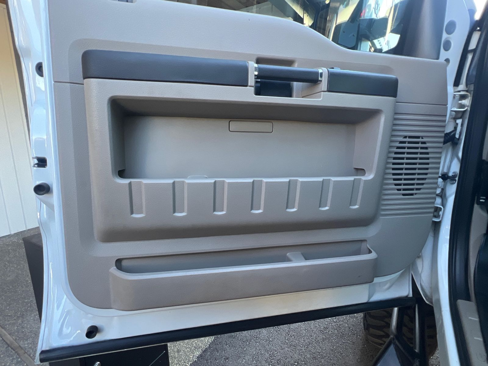 modified-2009-ford-f-350-xlt-for-sale-bonney-lake-wa-23