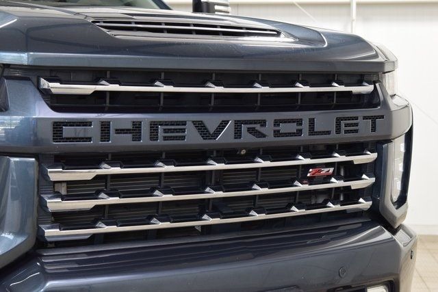 new-2020-chevy-silverado-black-widow (28)