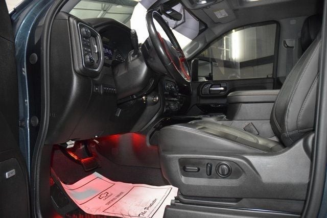 new-2020-chevy-silverado-black-widow (9)