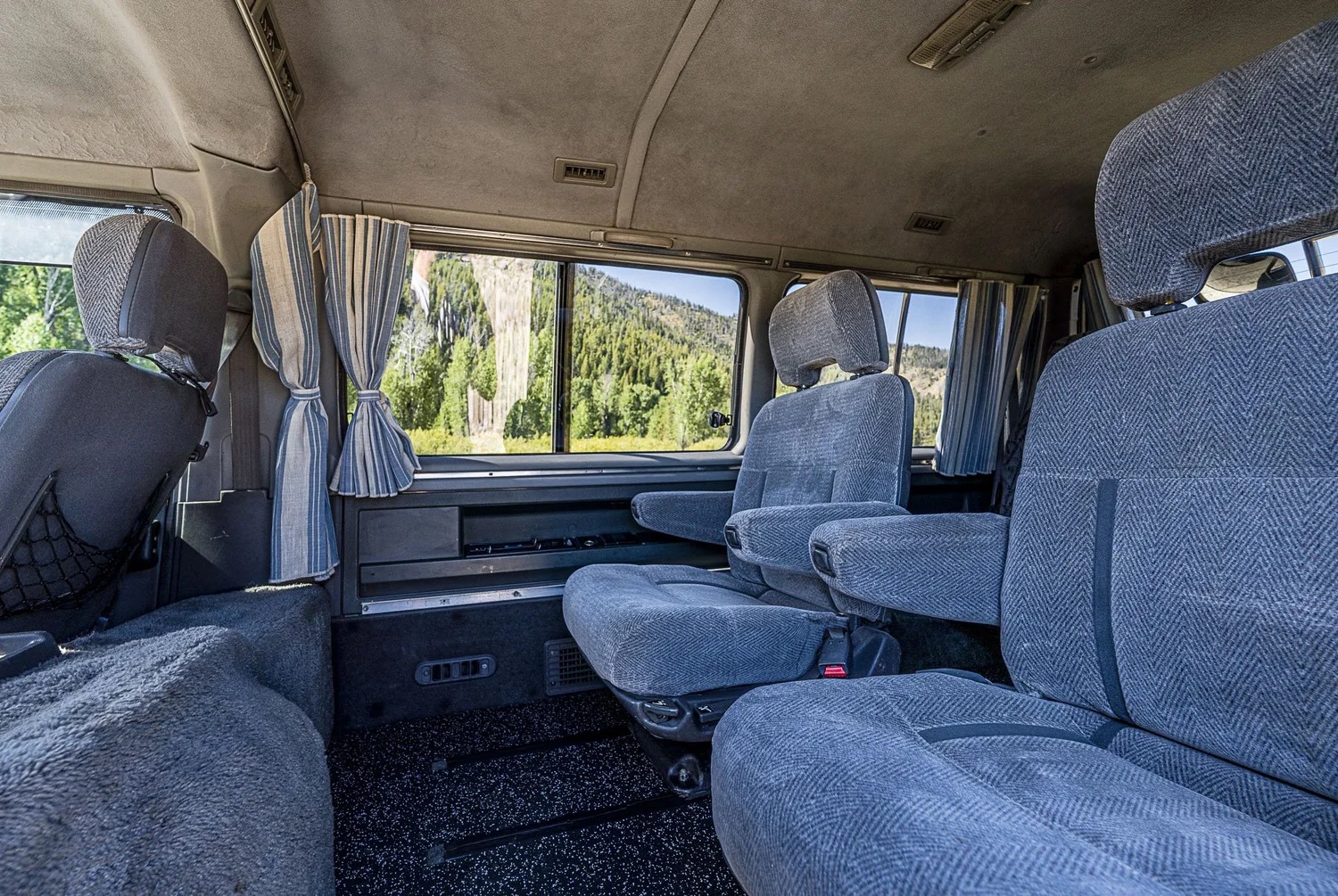 nomadic-van-delica-slater (106)