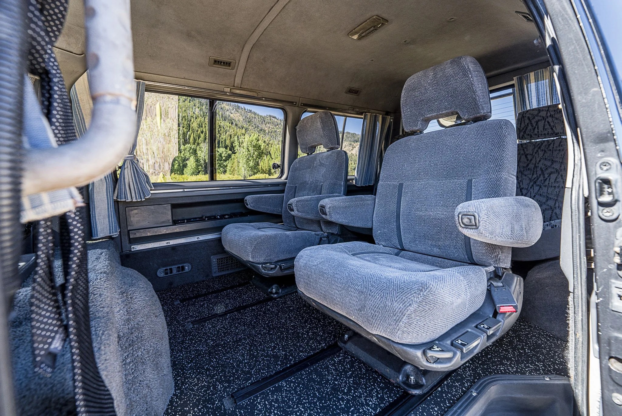 nomadic-van-delica-slater (42)