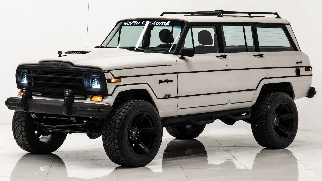 restomod-hemi-powered-jeep-grand-wagoneer-for-sale-fort-lauderdale--1